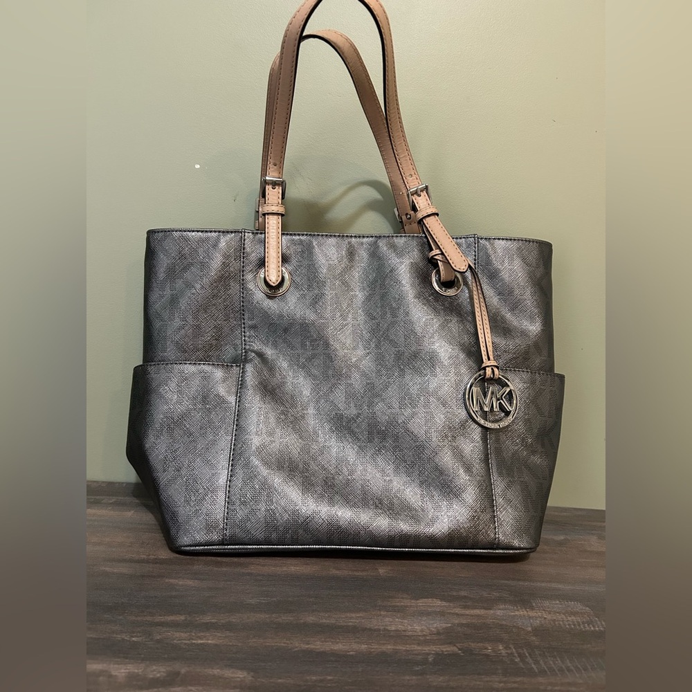 Michael kors tote bag